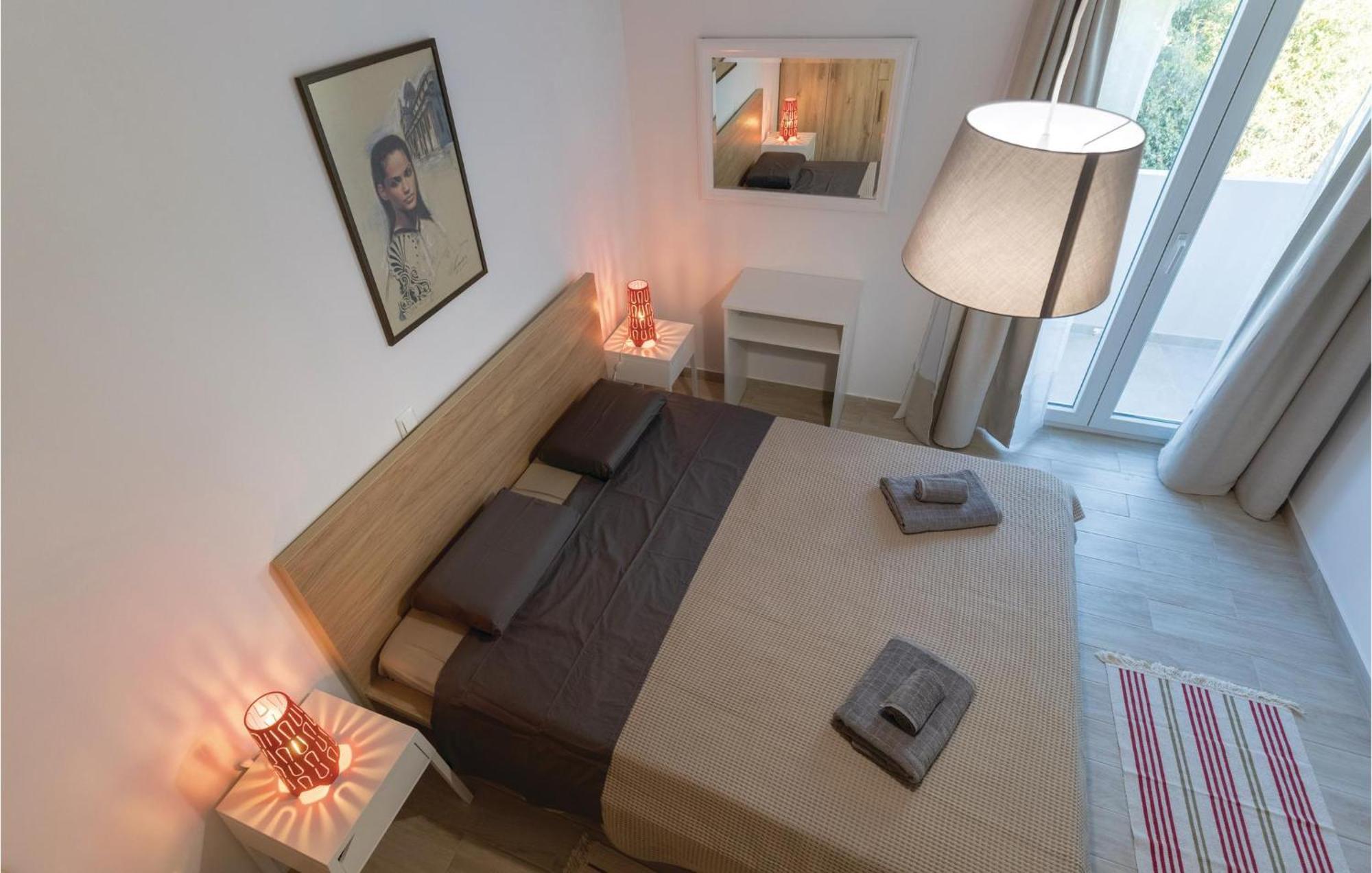 Awesome Apartment In Blace With House Sea View Exteriör bild